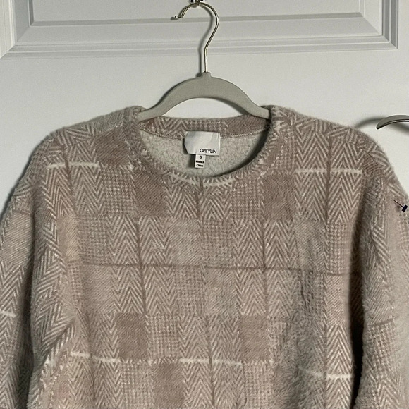 New! Greylin Plaid Soft Fuzzy Pullover Sweater Beige - 29118 - Picture 2 of 12